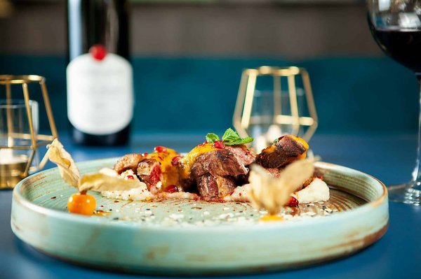 Où découvrir les traditions culinaires du Pérou à travers les marchés locaux?